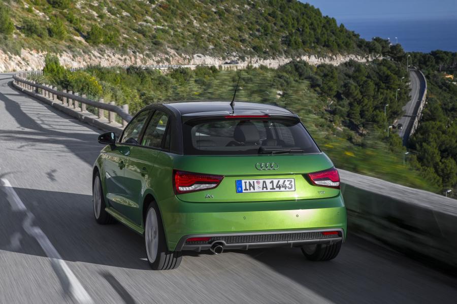  Audi A1 Sportback TDI S-Line (8X) 2014 года  (WW) (фото 10 из 12)